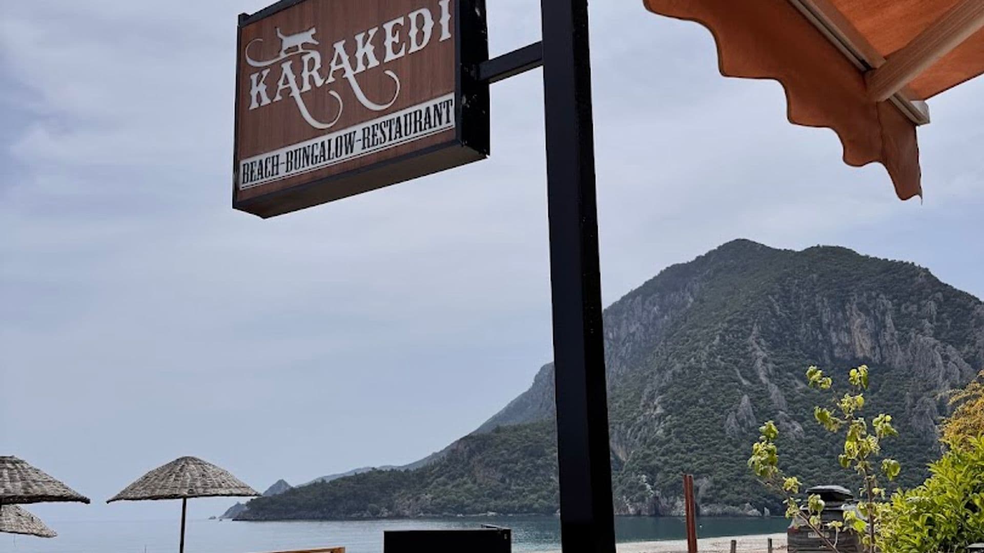 Kara Kedi Beach Bungalow