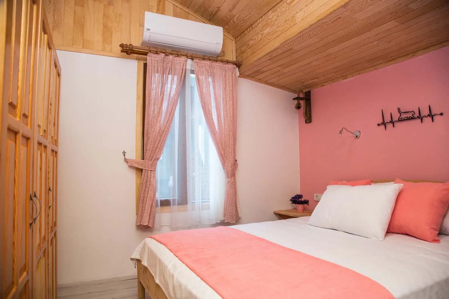 Kara Kedi Beach Bungalow