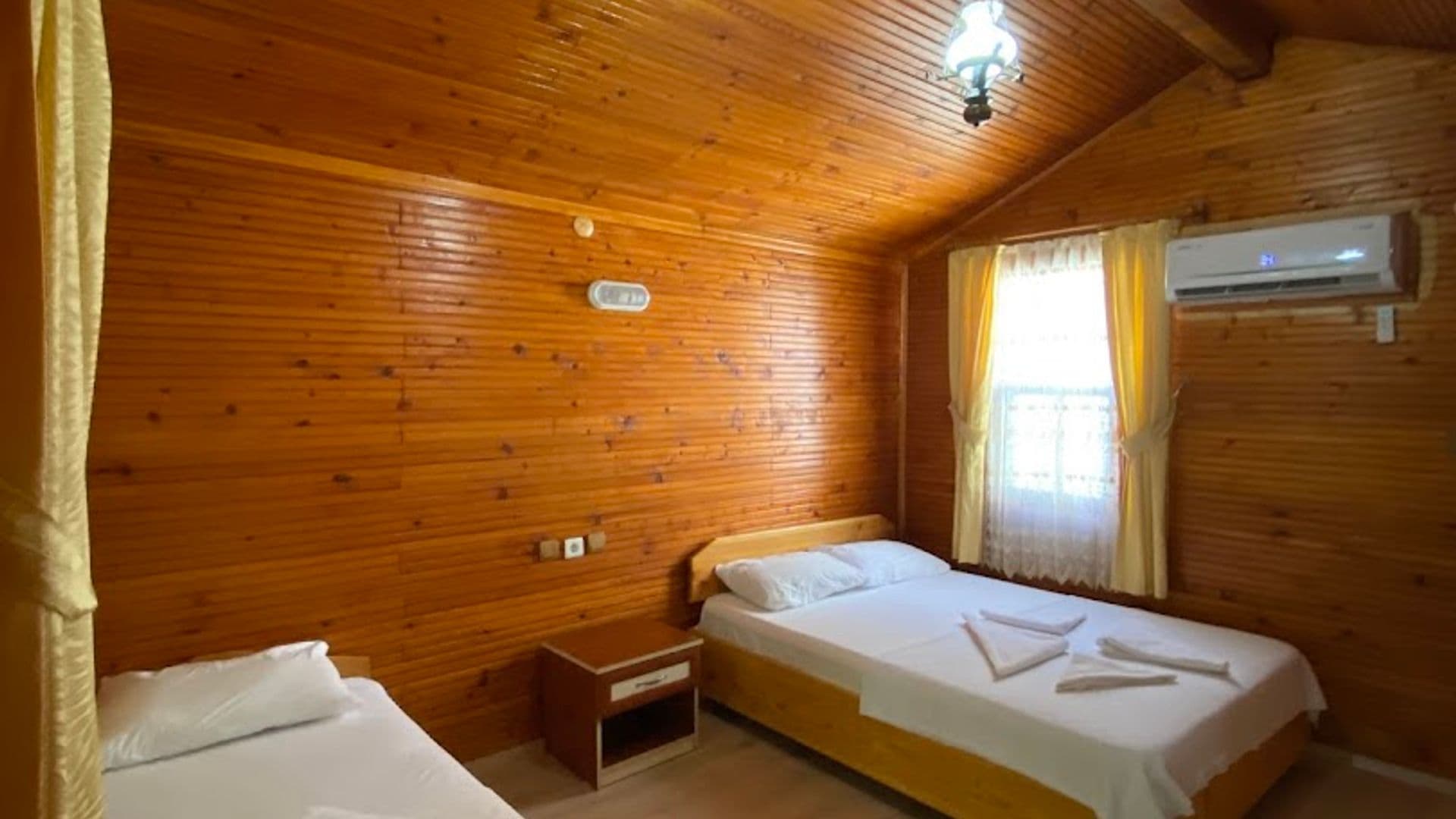 Rose Bed & Breakfast