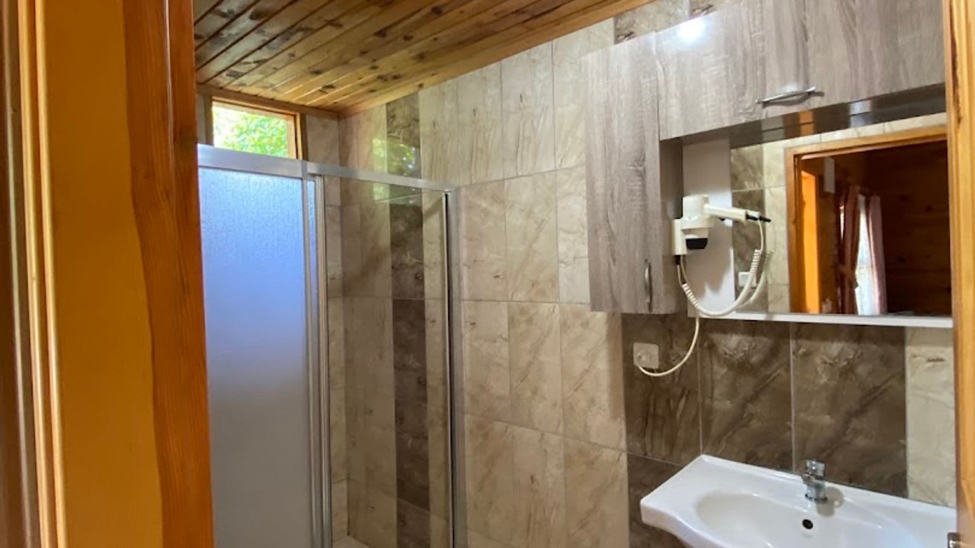 Rose Bed & Breakfast