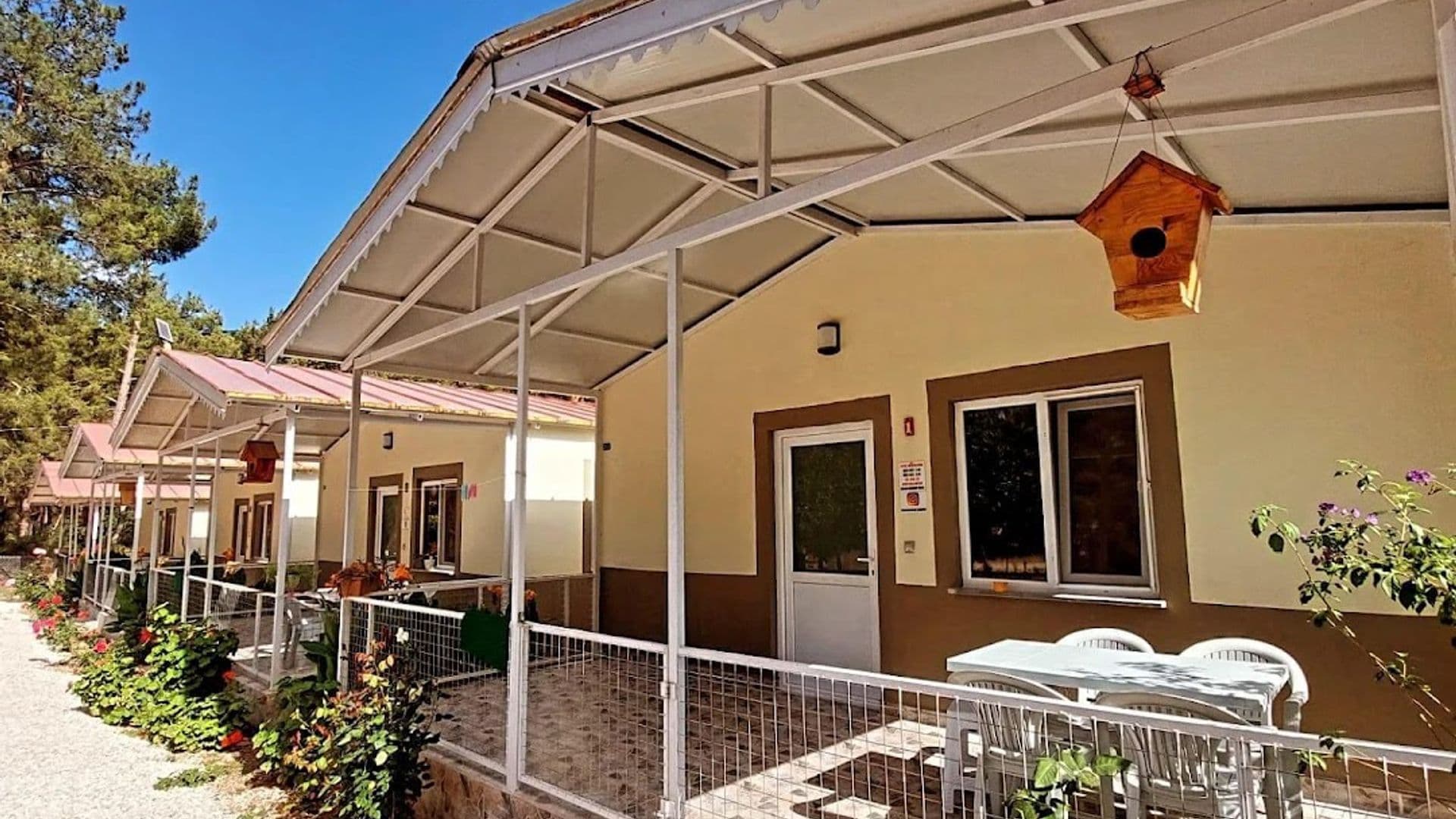 OLYMPOS YÖRÜK OTAĞI APART EVLERİ