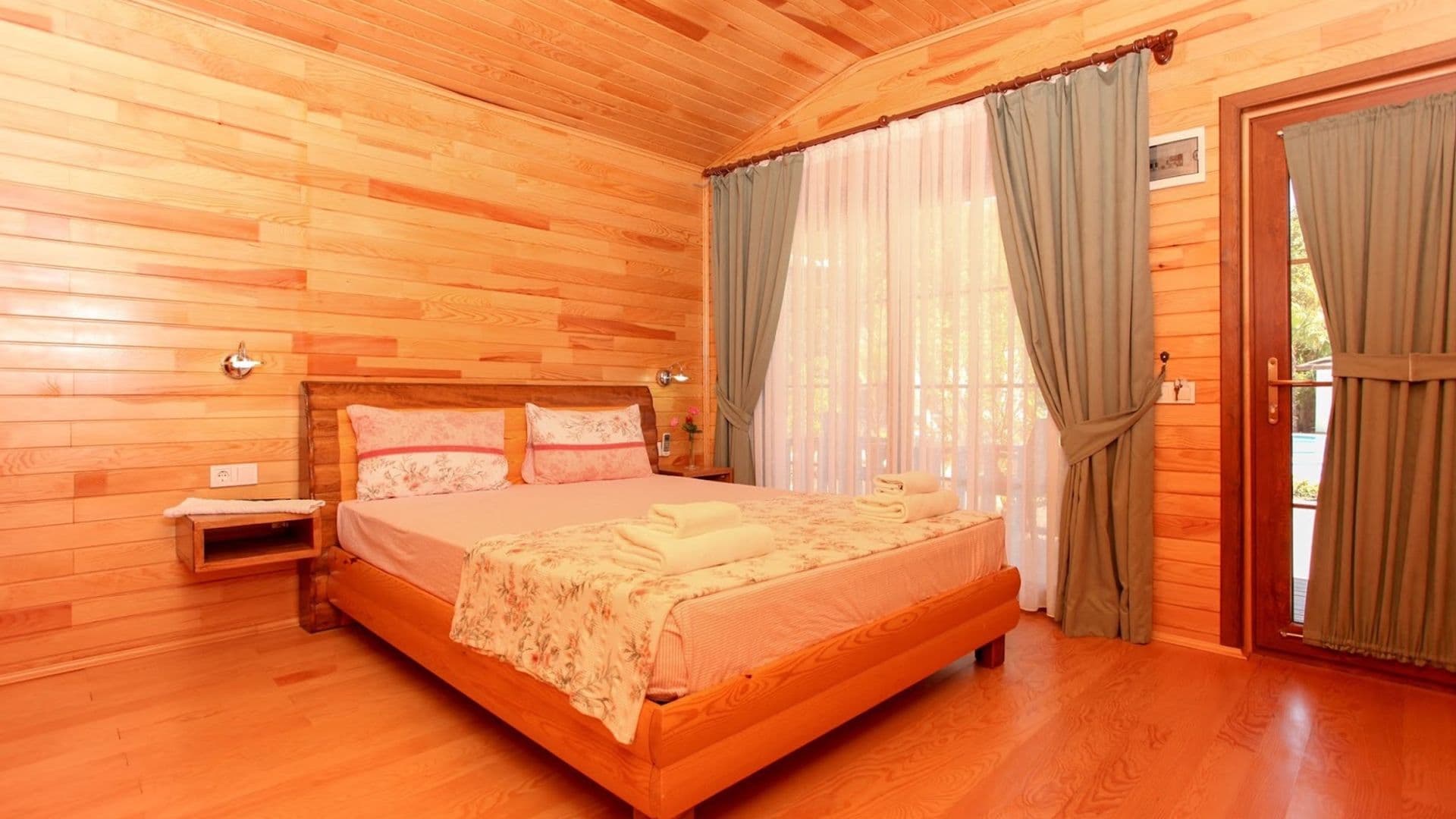 Çıralı Dolunay Apart Otel