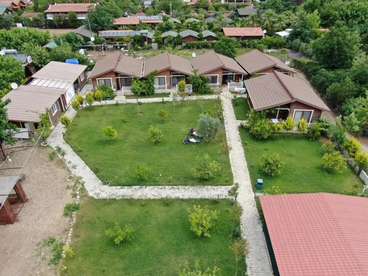 Çıralı Şah Apart