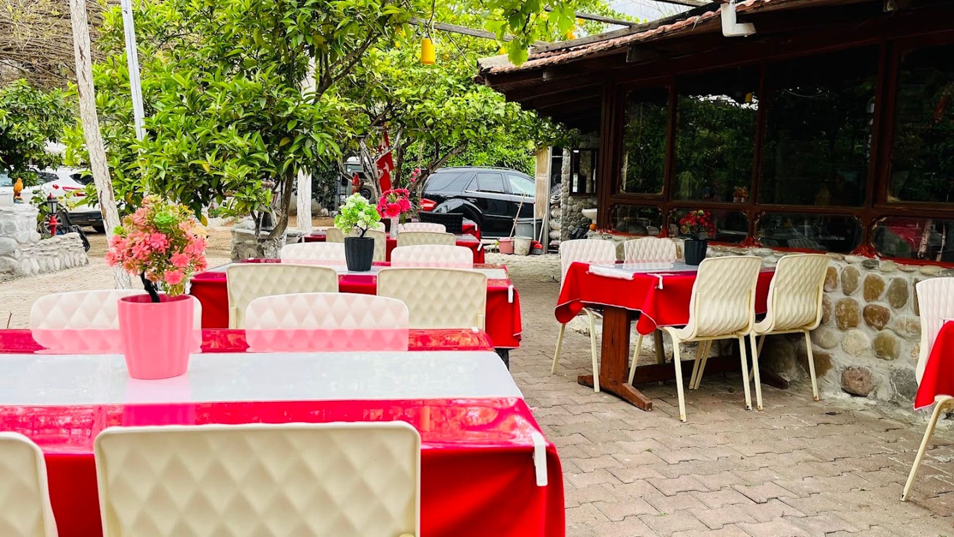 VALENTİNA DOĞA EVLERİ & RESTAURANT