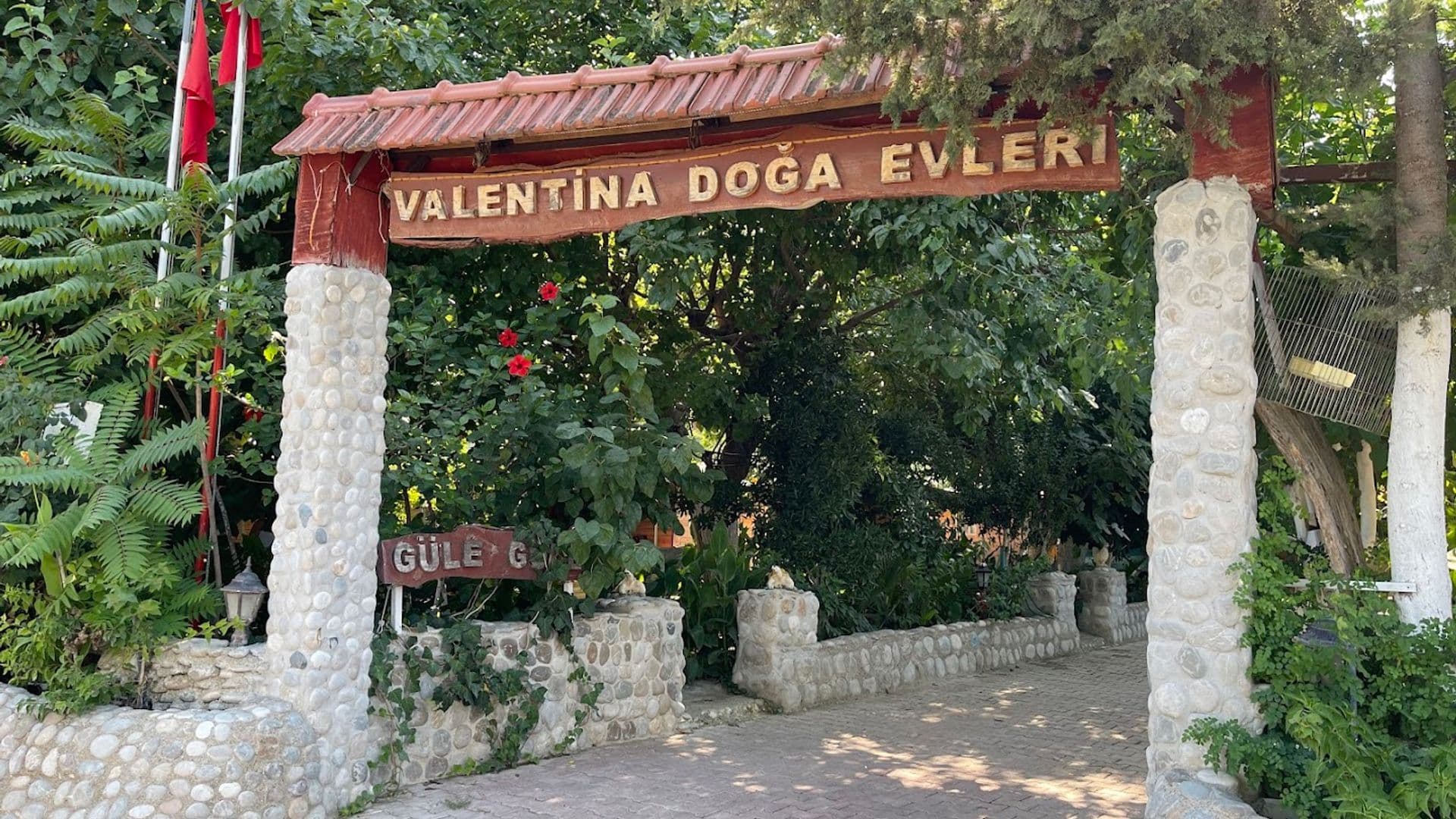 VALENTİNA DOĞA EVLERİ & RESTAURANT