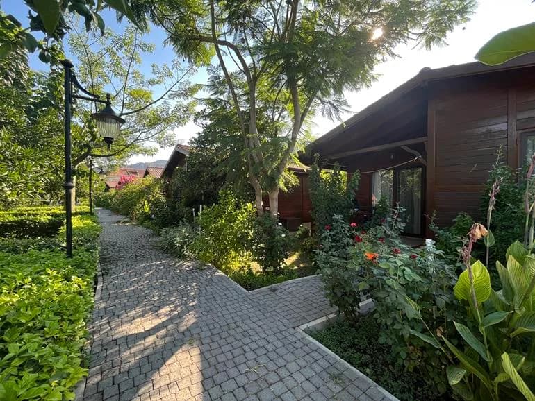 Çıralı Merry Bungalow Hotel