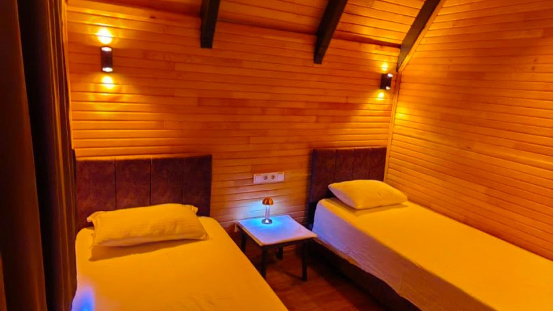 BİG TREE BUNGALOW VİLLAS