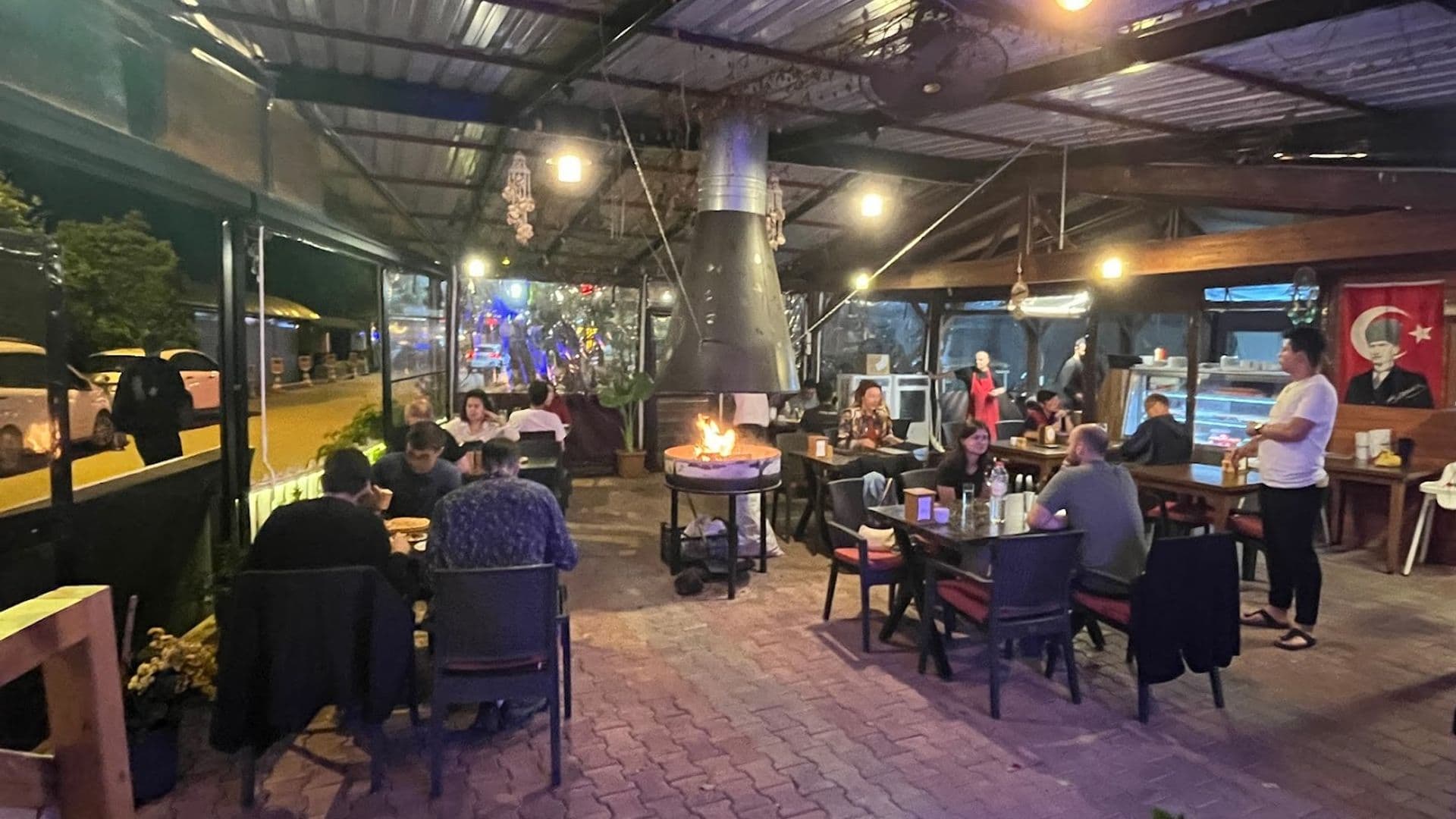 Yakamoz restaurant cafe