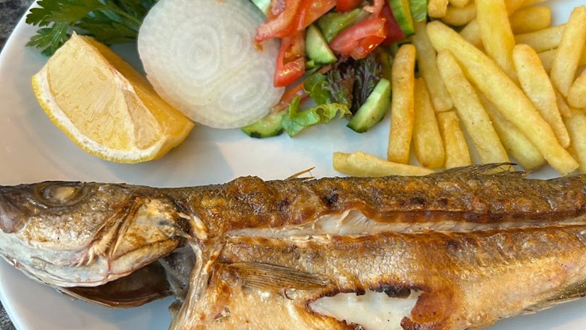 Yakamoz restaurant cafe