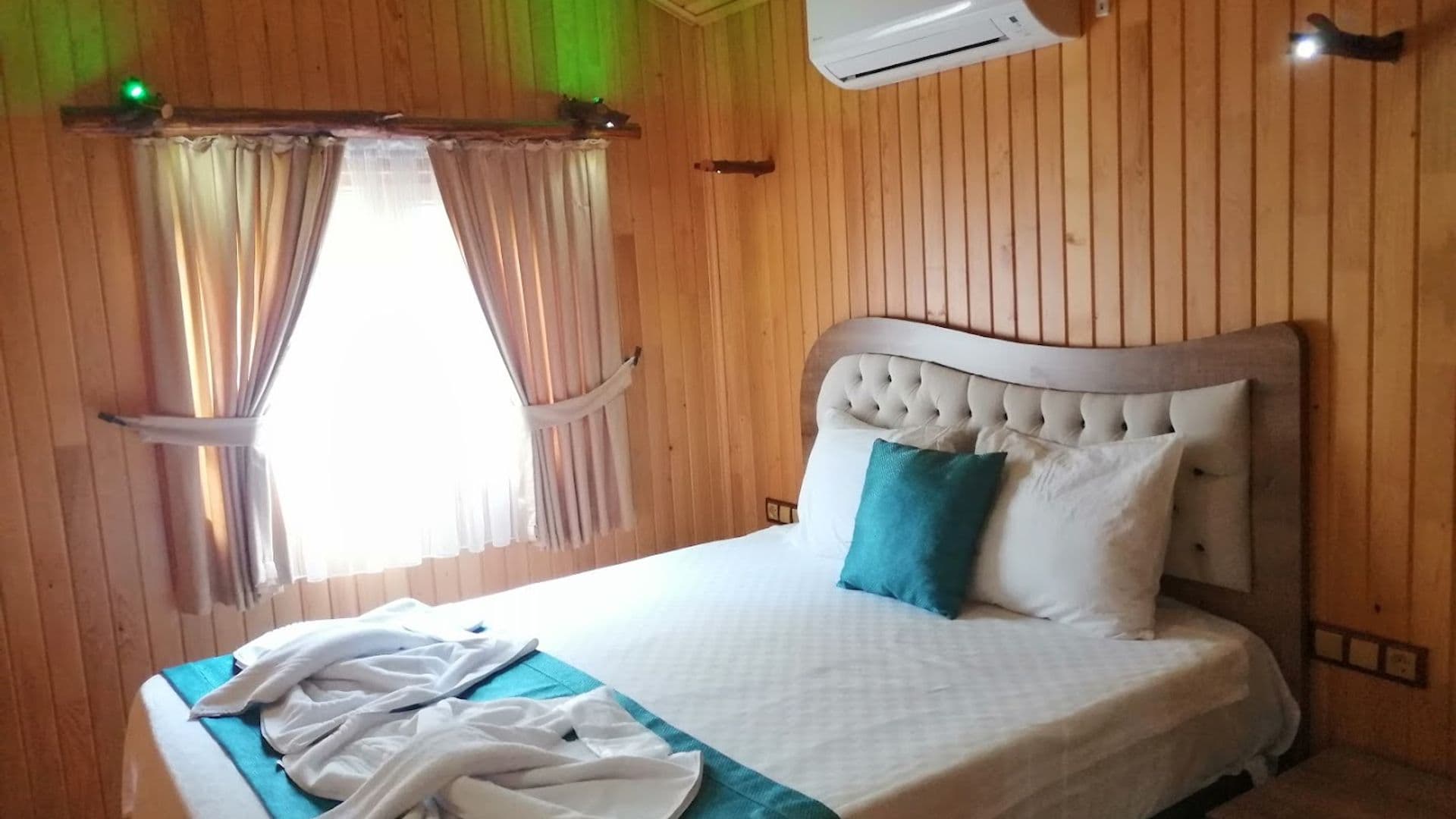 Leontopolis Apart Hotel