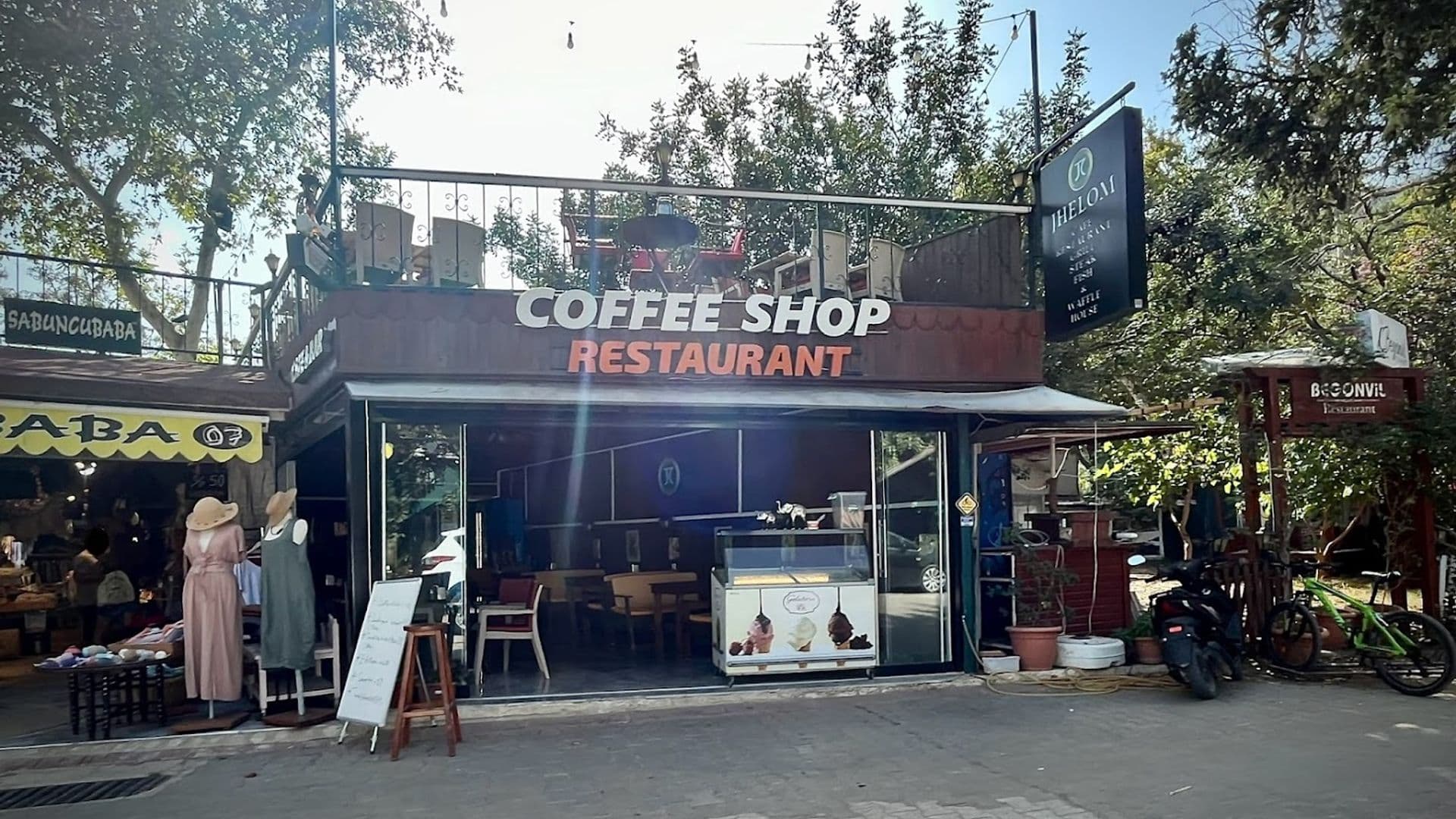 Jhelo Coffee & Waffle House