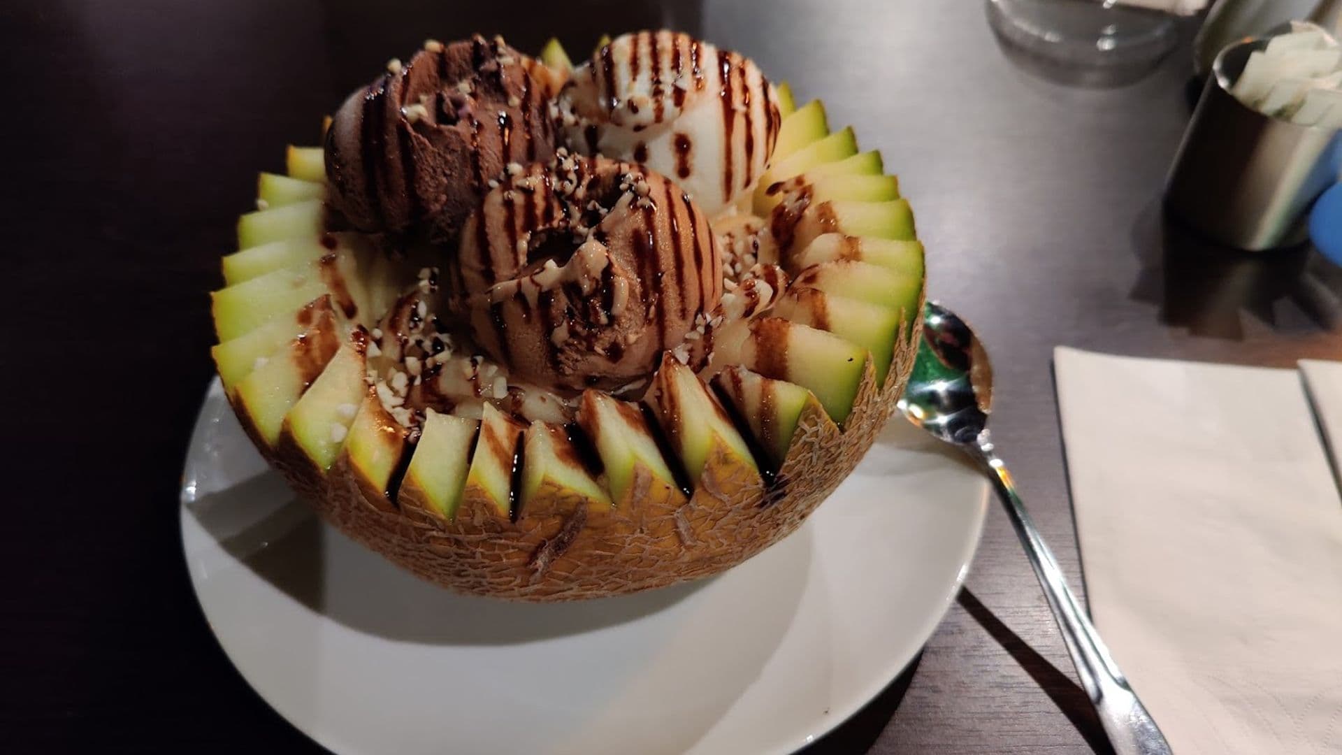 Jhelo Coffee & Waffle House