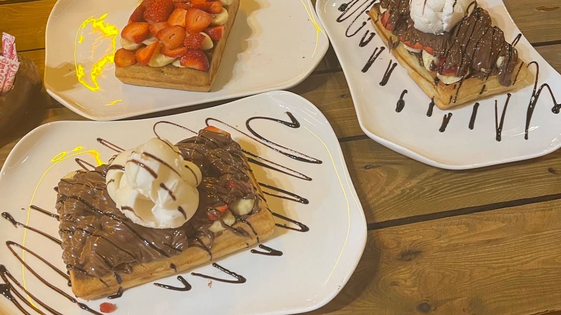 Jhelo Coffee & Waffle House