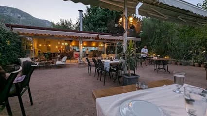 Dione Restaurant Beach Bar