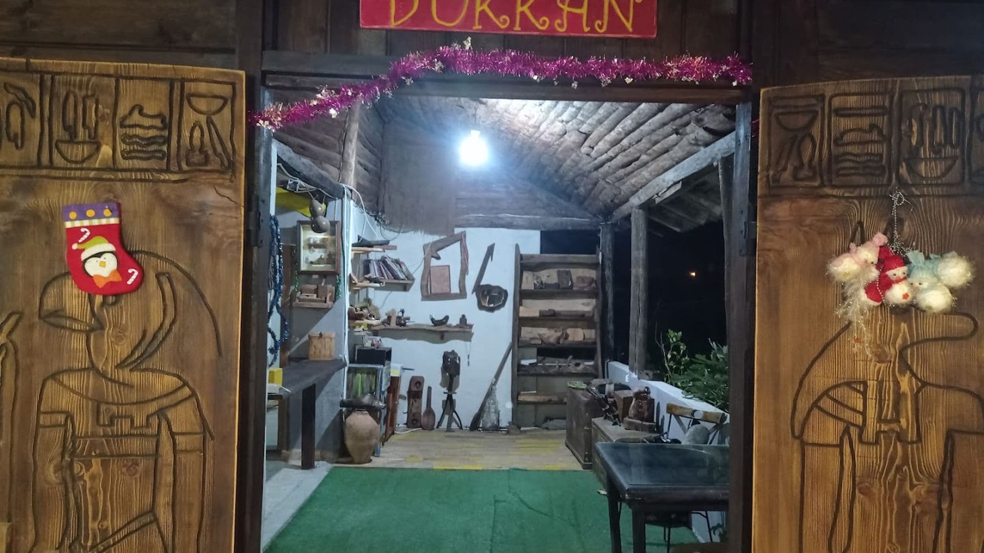 Amon Ra pansiyon, hediyelik eşya