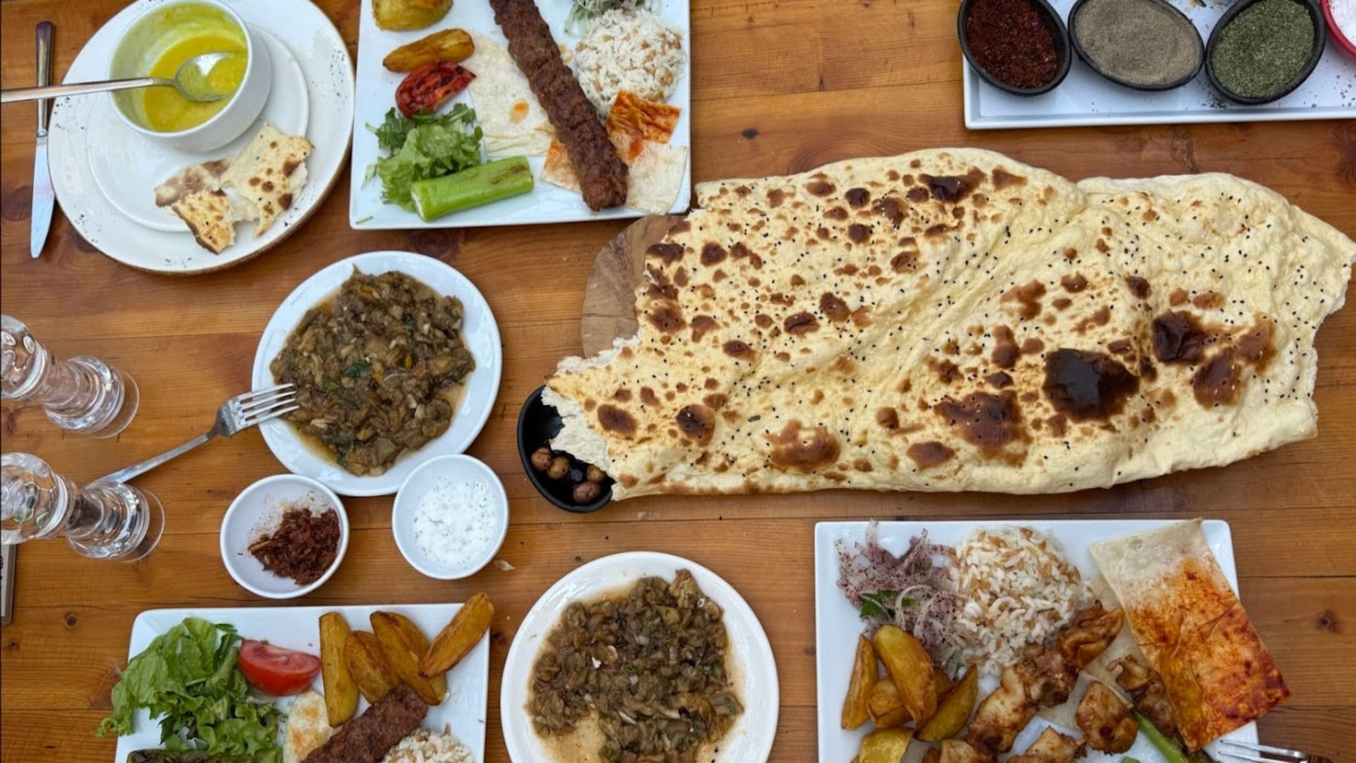 Ceylan Restaurant & Bar