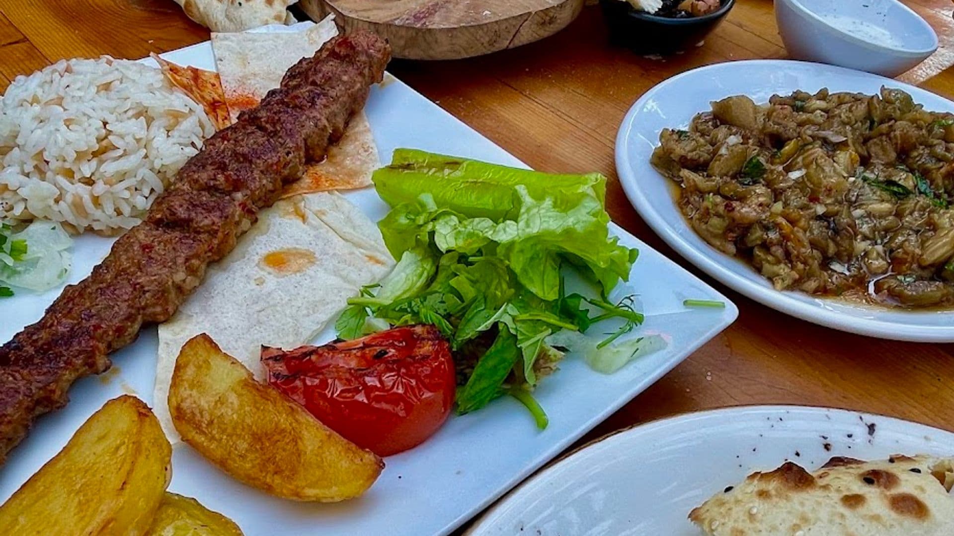 Ceylan Restaurant & Bar